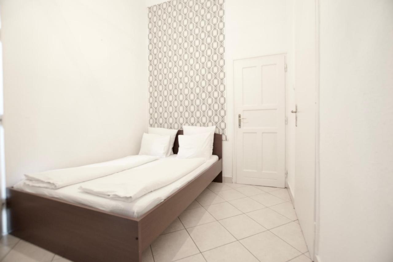 Budget Apartment By Hi5 - Center Of The Center 부다페스트 외부 사진